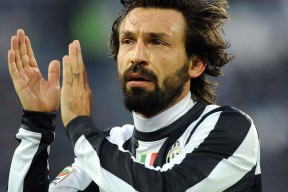 KAIYUNAPP-足球训练加入防摔保护技能教学内容，足球运动防护